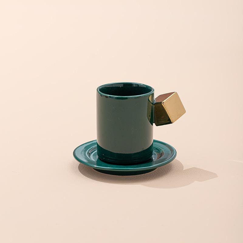 Europäisches Luxus Keramik Kaffee Tassen Set mit Goldenem Griff Kleiner runder Untertasse Paare Espresso Tassen Geschenk Kreative Luxus Tasse Untertasse