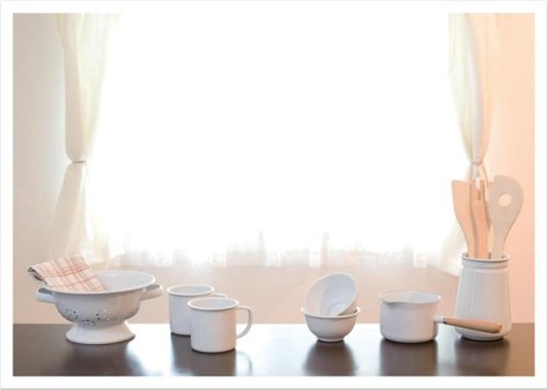 POSH LIVING Enamel Coffee Pot, 1.2L, White, 624W, 20 X 12 X 21cm, 9.5cm Bottom Diameter