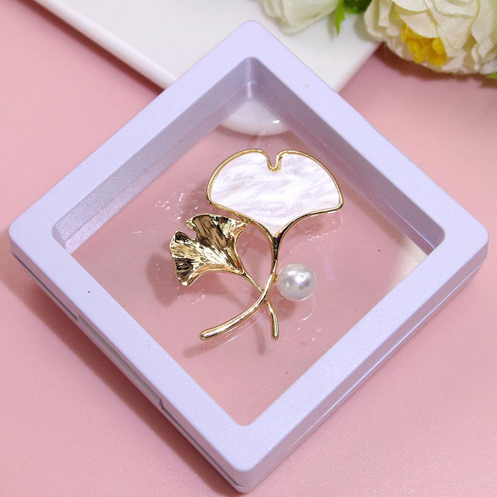 Exquisite Pearl Scarf Buckle: Rhinestone Butterfly Brooch & Bow