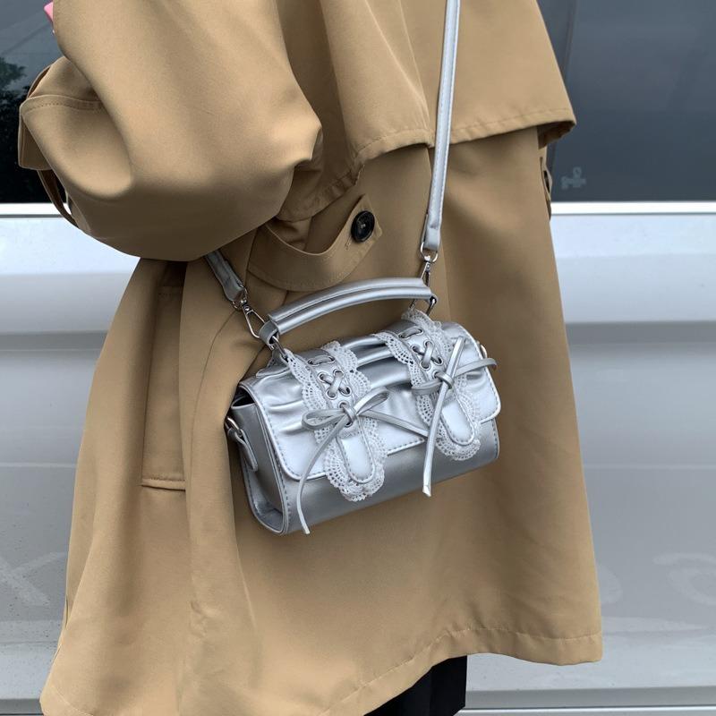 Premium texture portable small bag women's new fashion lace shoulder bag retro commuter messenger bag