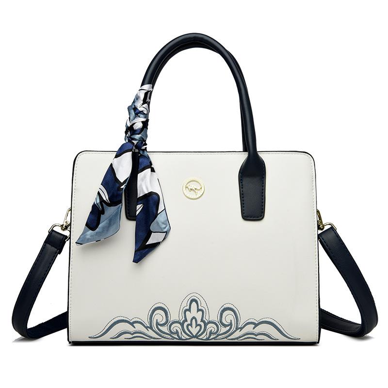 New Fashion and Atmospheric Multi-layer Crossbody Bag for Women Large Capacity Shoulder Bag for Women