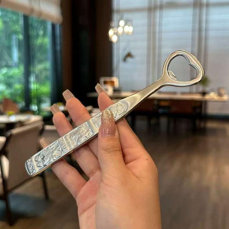 Robuster gehämmertes Edelstahl Flaschenöffner Eleganter Hebelmechanismus mit Hammerstruktur