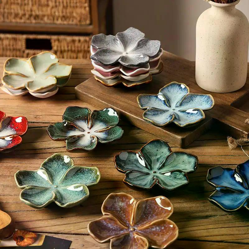 1PCS Ceramic Craft Dish Flower Shaped Small Dish Creative Dipping Sauce Small Dish Multi-color Kiln Transformed Dish Gift