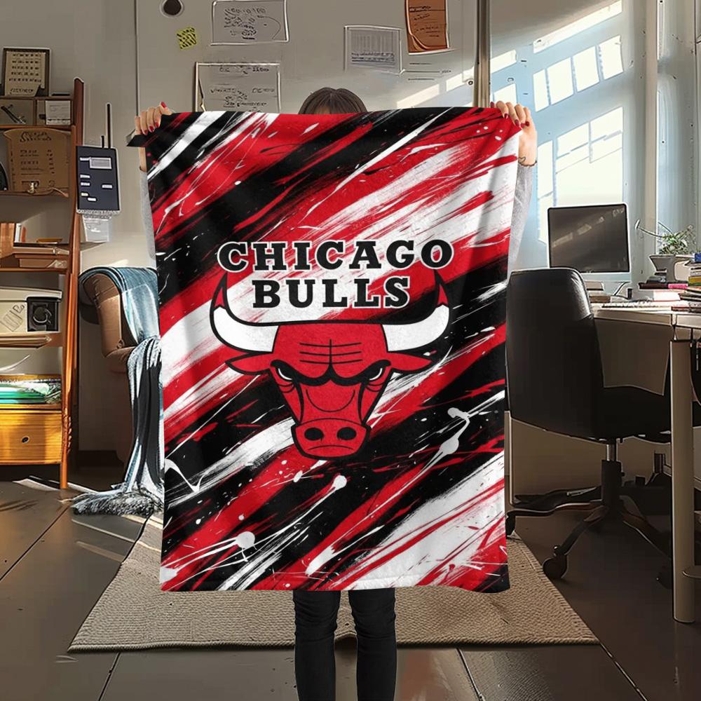 1Pc Chicago Bulls Print Flannel Blanket High Quality Warm Comfortable Cover for All Seasons Perfect for Gifts Home Decor