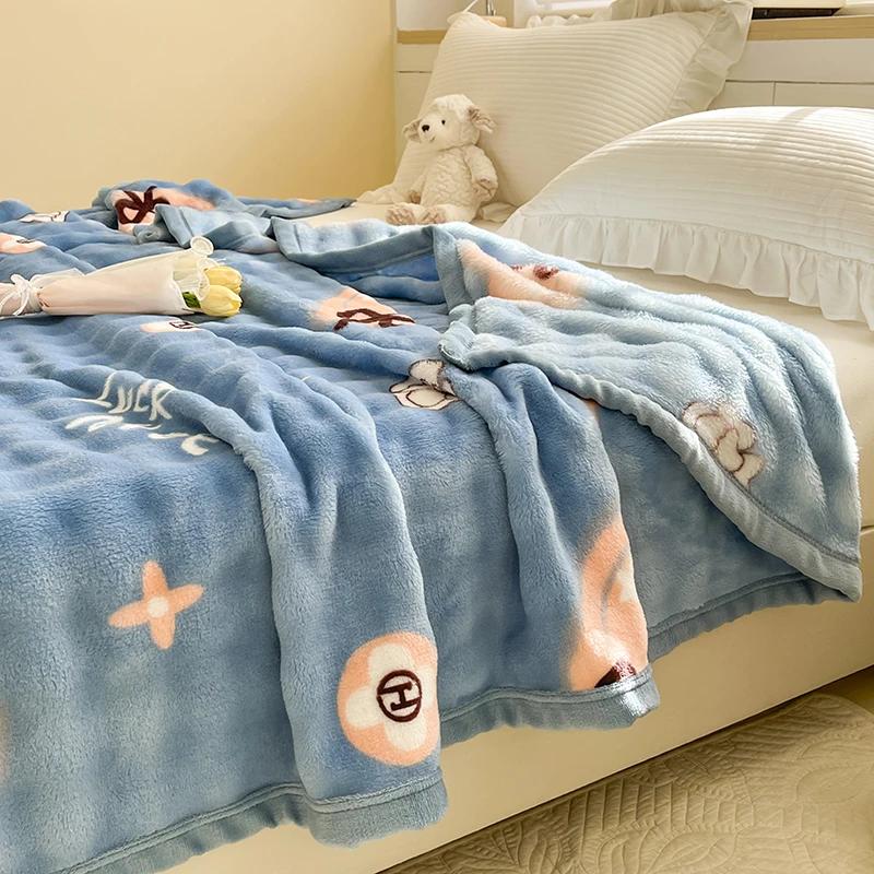 Cartoon Pink Love Print Milk Velvet Throw Blanket Super Soft Warm Plush Blue Blanket Travel Multifunctional Decorative Blankets