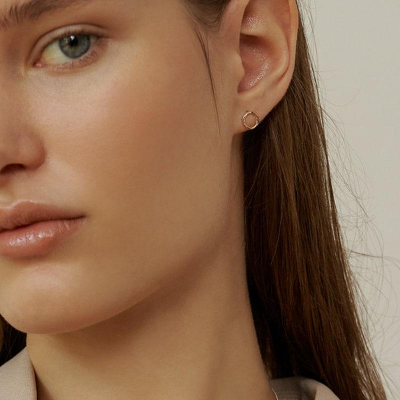 LUNNE 14k Twist Simple Stud Earrings (14K Gold) #LFE07