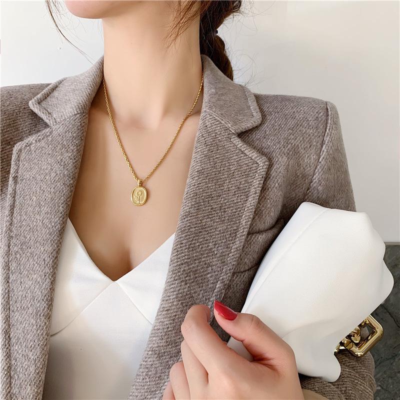 Retro Sunflower Oval Titanium Steel Necklace Clavicle Chain with 18K Gold Plating
