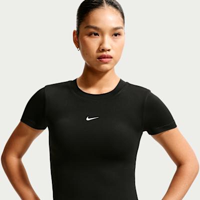 Nike T Shirts Women s Black Crew Neck S