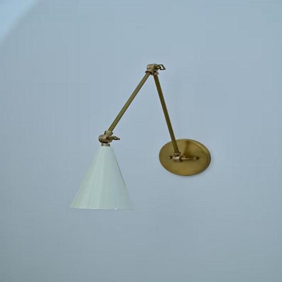 Artikulert Diabolo Messing Vegglampe – Stilnovo-inspirert Midt-Century Enkel Sconce