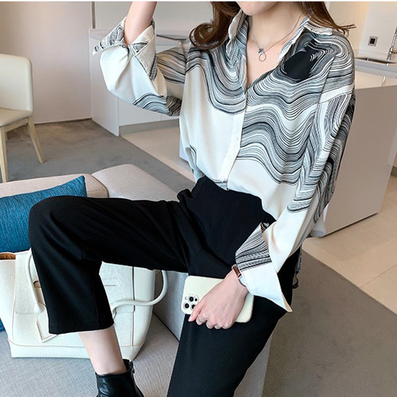 

Рубашка большого размера Design Sense Niche Personality для женщин, новая свободная тонкая повседневная шикарная рубашка 2XL recommends 135-75kg белый