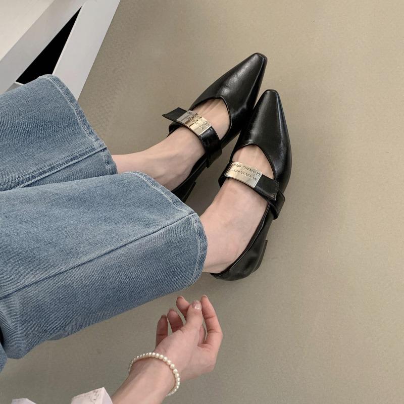 Fashion 2025 New Retro Square Toe High-heeled Flat Shoes with A Single Line and Shallow Mouth Patent Leather Mary Jane Shoes