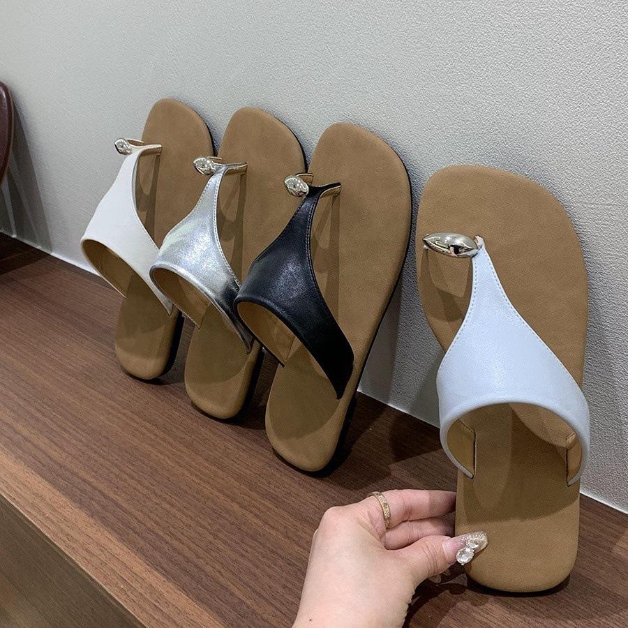 Summer blue Korean version flat-bottomed toe slippers women's summer wear new French beautiful sandals holiday beach shoes