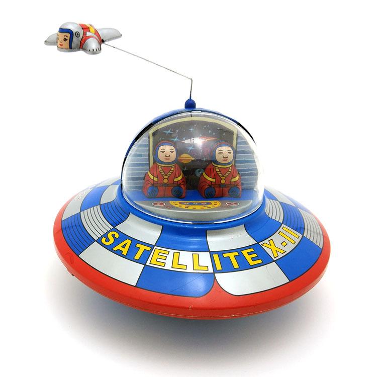 MS635 Space Saucer 7080 Nostalgic Theme Coffee Shop Ornament Creative Gift Tin Toy MS635