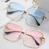 Fashion  Gold Bee Square Sunglasses Women Retro Oversized Glasses Men Shades Metal Frame Ladies sunglasses zonnebril dames