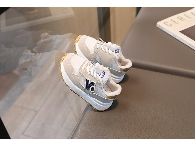 New Kids' Mesh Sports Shoes - Letter Design for Boys & Girls, Spring/Autumn Collection