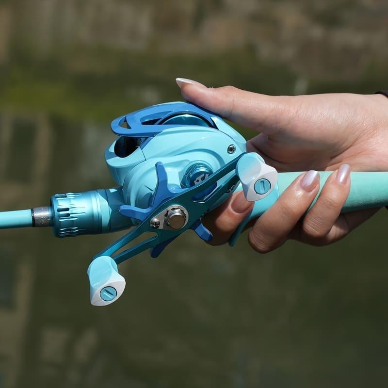 Spinning Fishing Reel Light Blue Aluminum Ergonomic Handle Smooth Drag System Suitable for Fresh and Saltwater Fishing Durable Fishing Tackle