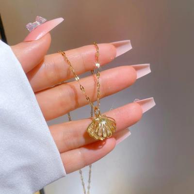 Hollow Shell Faux Pearl Necklace Golden Shell Pendant Necklace Jewelry Gift for Wedding Anniversary Birthday