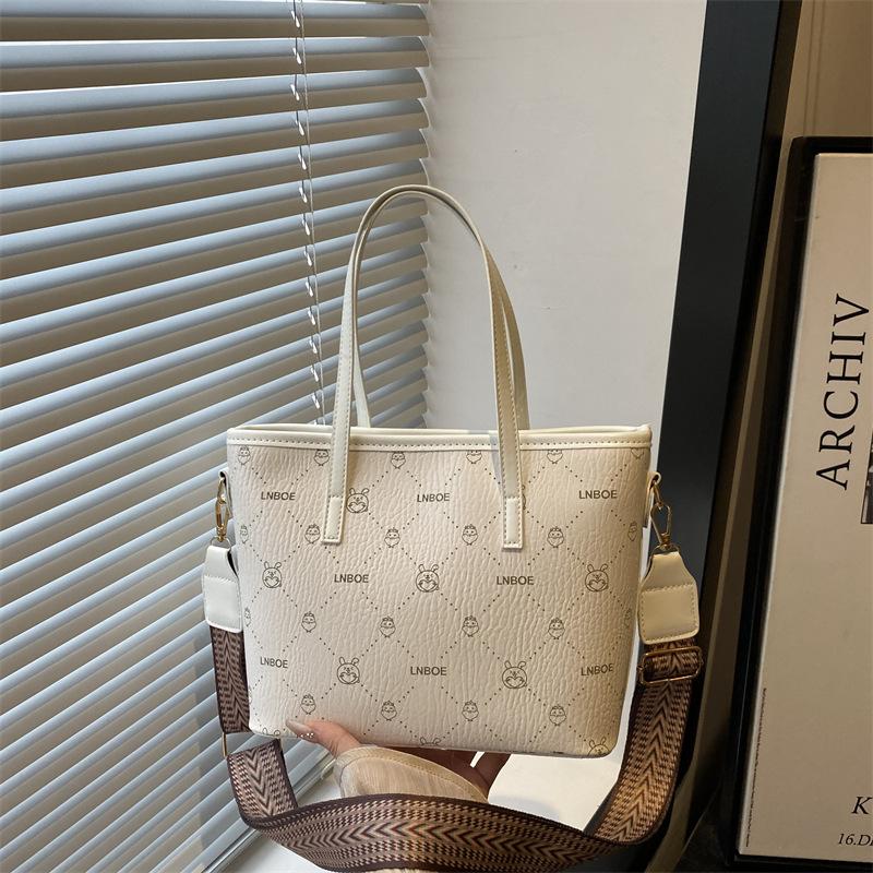 Fashion retro printed bag, new large-capacity versatile commuter high-end portable shoulder bag tote bag