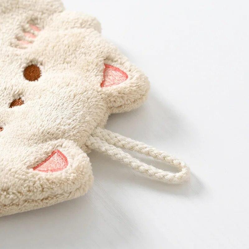 Cute Cartoon Hanging Style Hand Towel, Made of Coral Fleece Material, Used for Bathroom Hand Towels, Kitchen Cleaning Cloths.