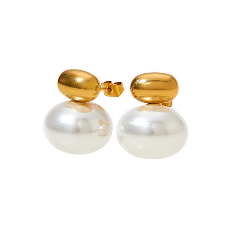 Gold Flat Round Pearl Stud Earrings - Light Luxury High-End Fashion Design for Women