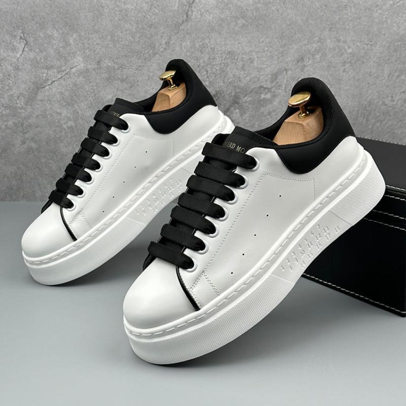 Men 's Casual Four Seasons Fashion Skateboarding Students Comfortable Sneakers Boys Trending Soft Sole Breathable Shoes