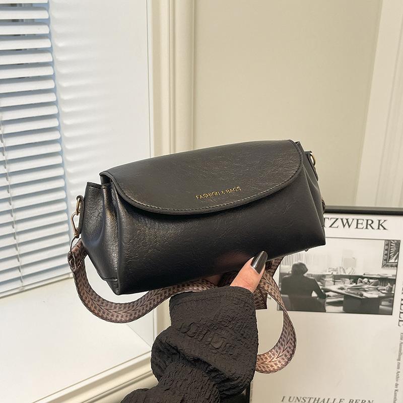 Нишевый дизайн текстурная модная сумка осень новая сумка-подушка 2025 повседневный тренд женская плечевая сумка мессенджер