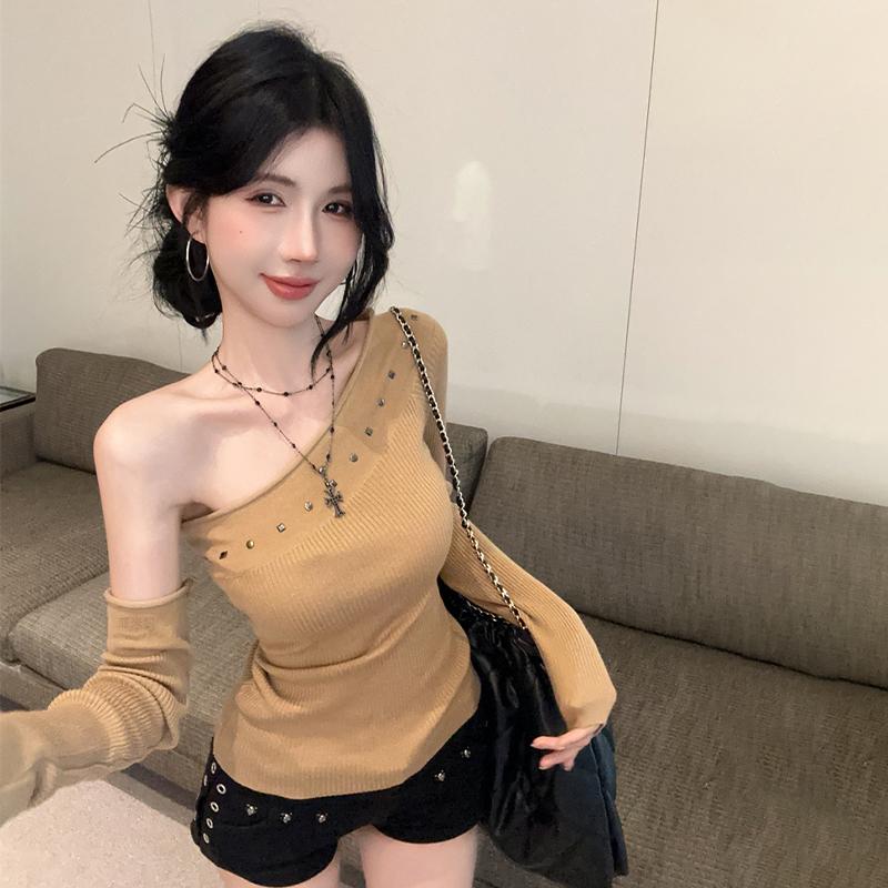 VAYLA Rivet Off Shoulder Sweaters For Women Sexy Pullovers Asymmetric Knitted Tops