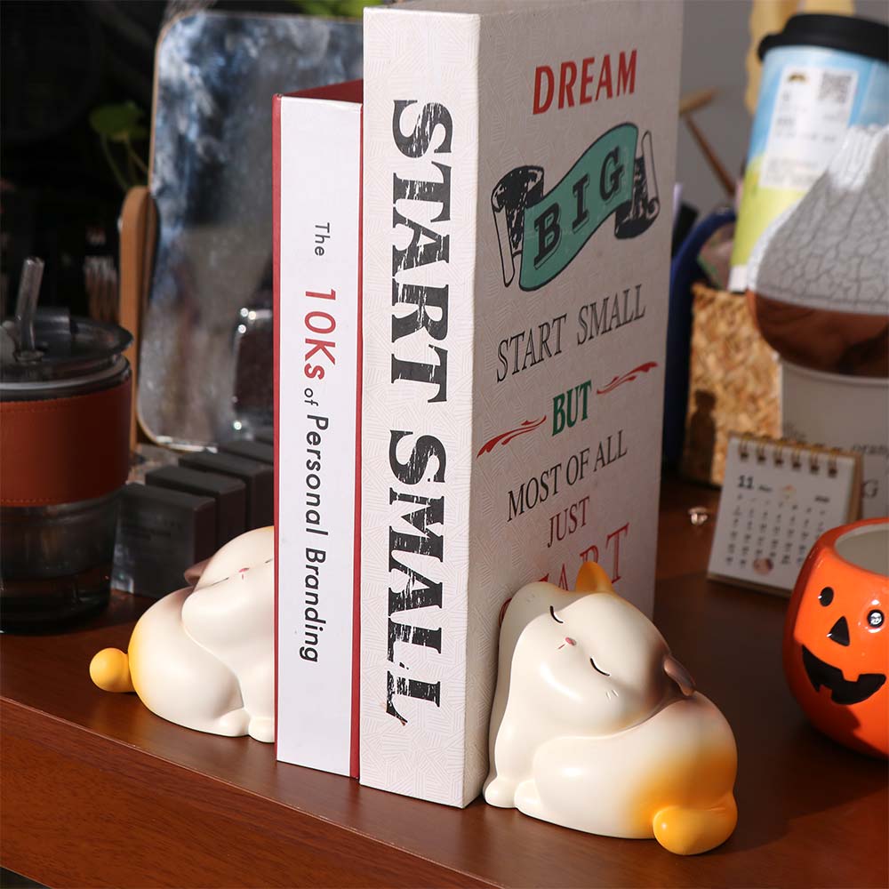Portable Kawaii Book Holder Resin Cat Decorative Bookends Hug Cat Bookshelf  Living Room Decor
