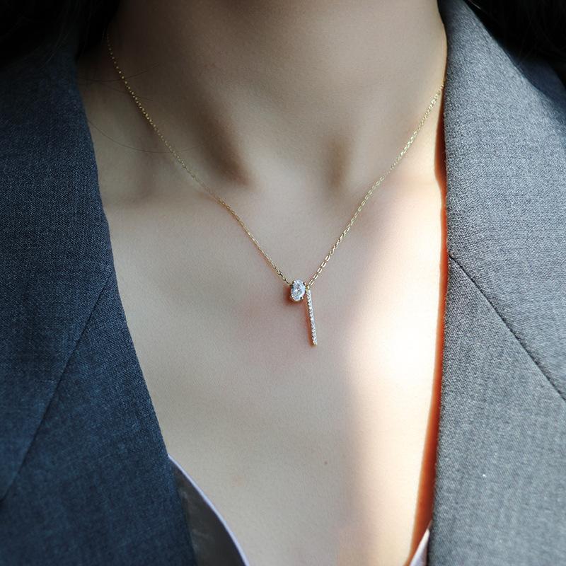 Personalized Design Diamond-inlaid Pendant Necklace Simple Temperament Light Luxury Niche Collarbone Chain