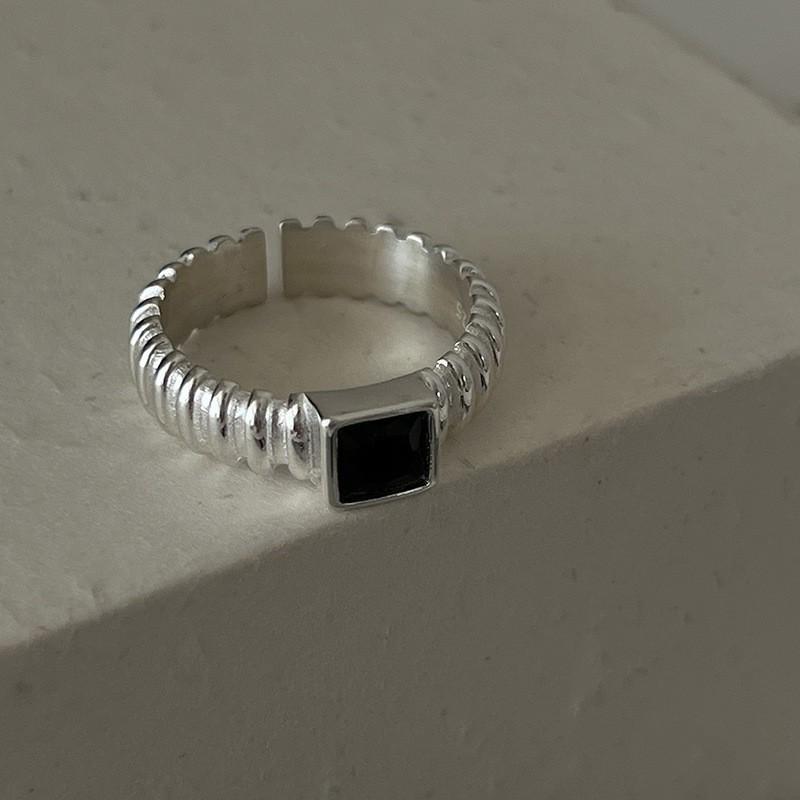 Boutique Copper Unique Ring For Stylish Women With Inlays Beautiful