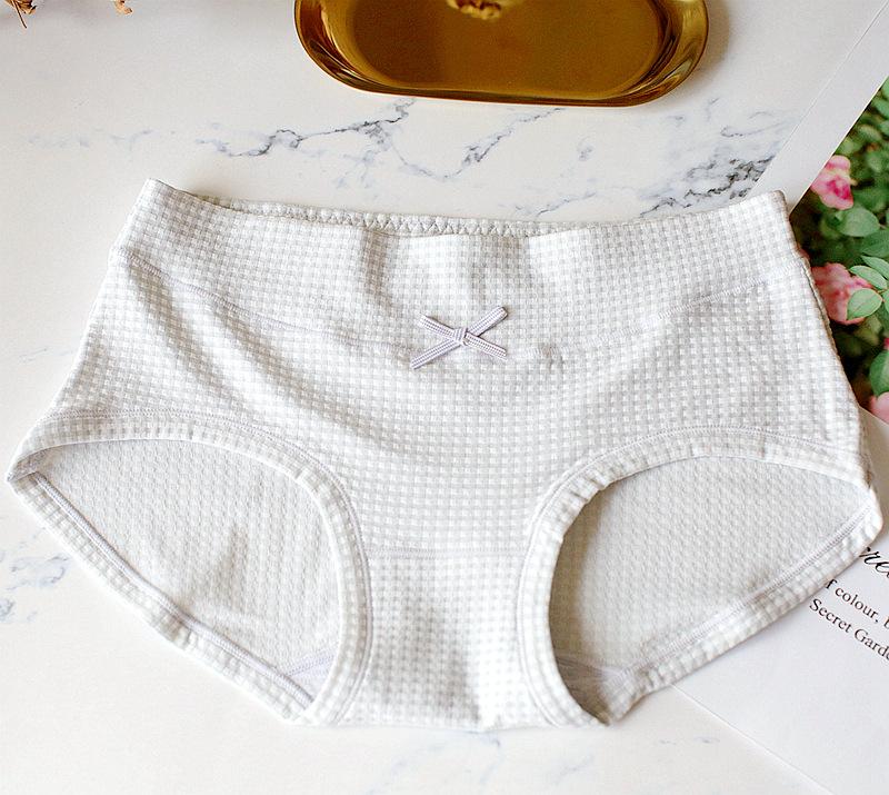 

Женские трусики, трусы со средней талией, удобные треугольные брюки, нижнее белье для подростков One Size