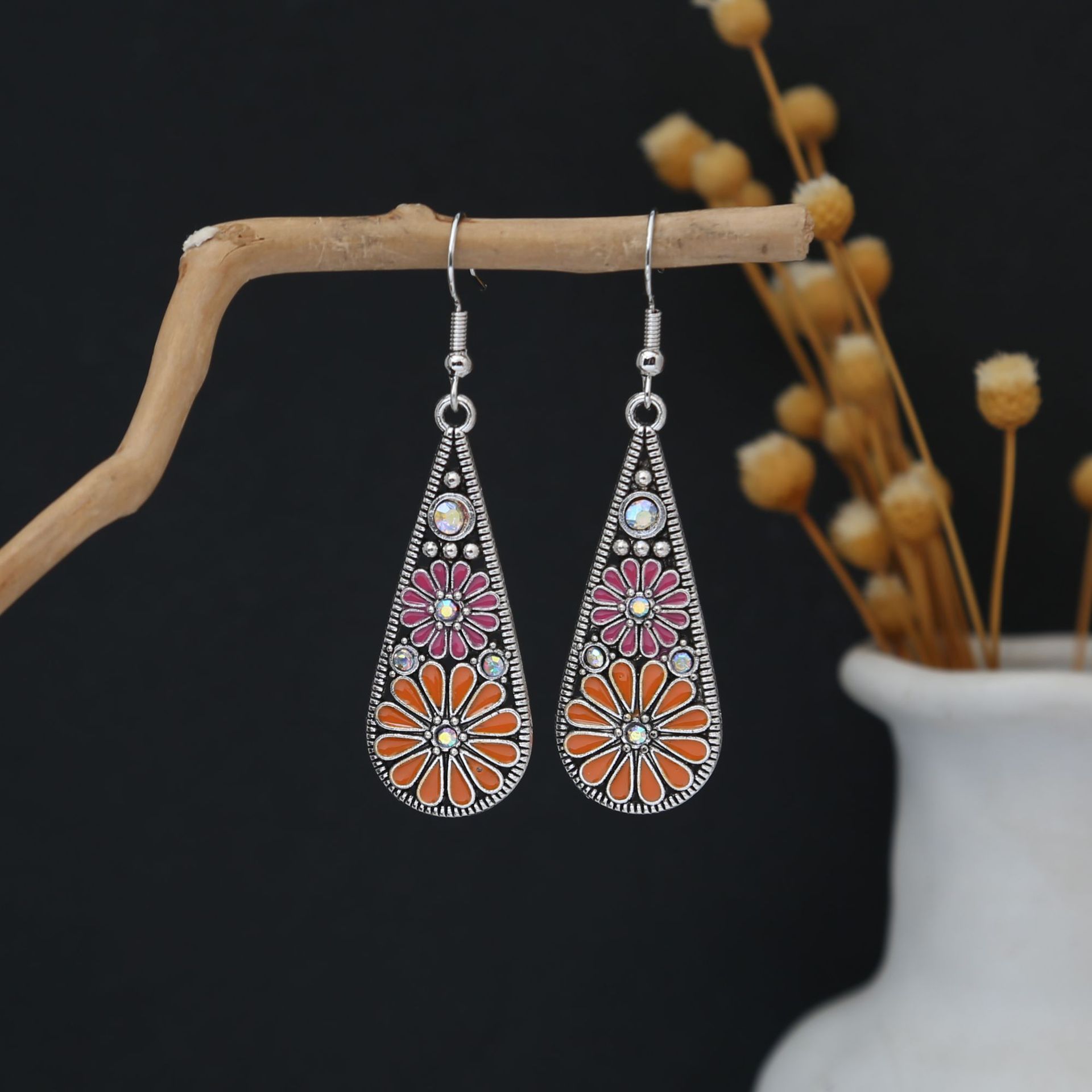 

Earrings, Retro Ethnic Style, Literary Temperament, Personalized Fringed Earrings, Cute Doudou Jewelry.