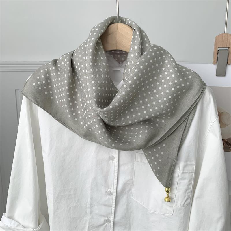 70*70 Square Scarf Retro Print Silk Scarf With Magnetic Buckle Women Neck Scarf All-Match Shawl Headscarf Accessory Gift
