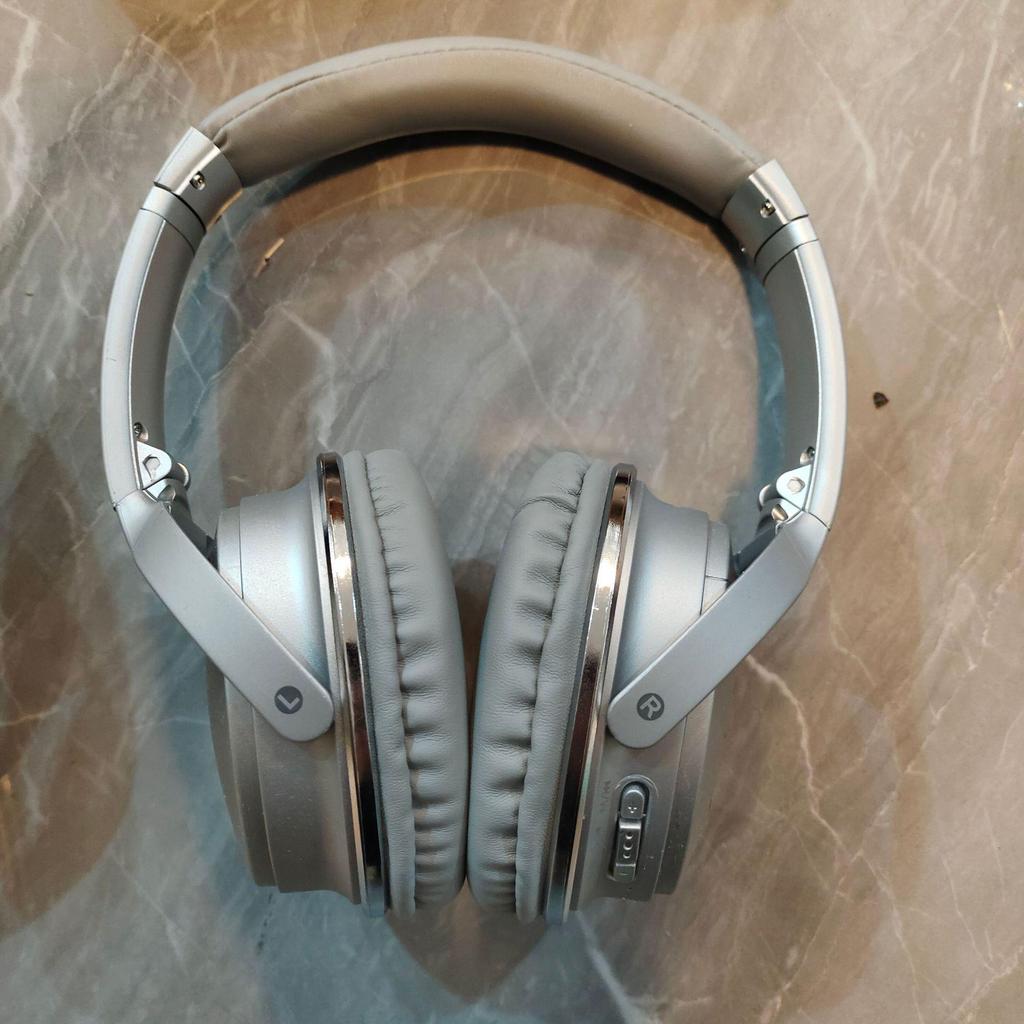 Bose QuietComfort 35 II Wireless Noise-Canceling Bluetooth Headphones