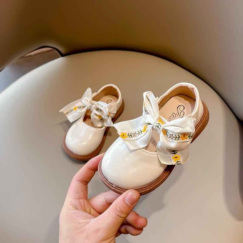 2024 Spring Autumn Children Shoe Fashion Girls Anti Slip Leather Shoes Designer Party Dresses Shoes Soft Soled Kids Casual Shoes
