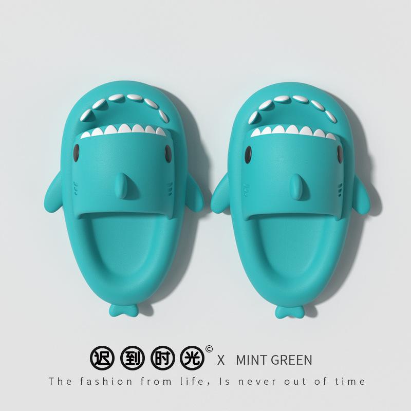 2024 Summer Adult Shark Couple Slippers for Men&Women Beach Shoes Indoor Cartoon EVA Shoes Bathroom Flat Shoes Non-Slip Sandals