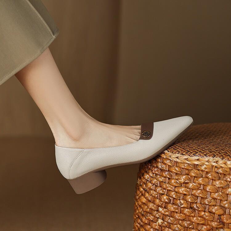 

Very good to wear single shoes for women s Chunqiu new shallow mouth pointed head heel thick heel leather soft sole small leather shoes 35 білий