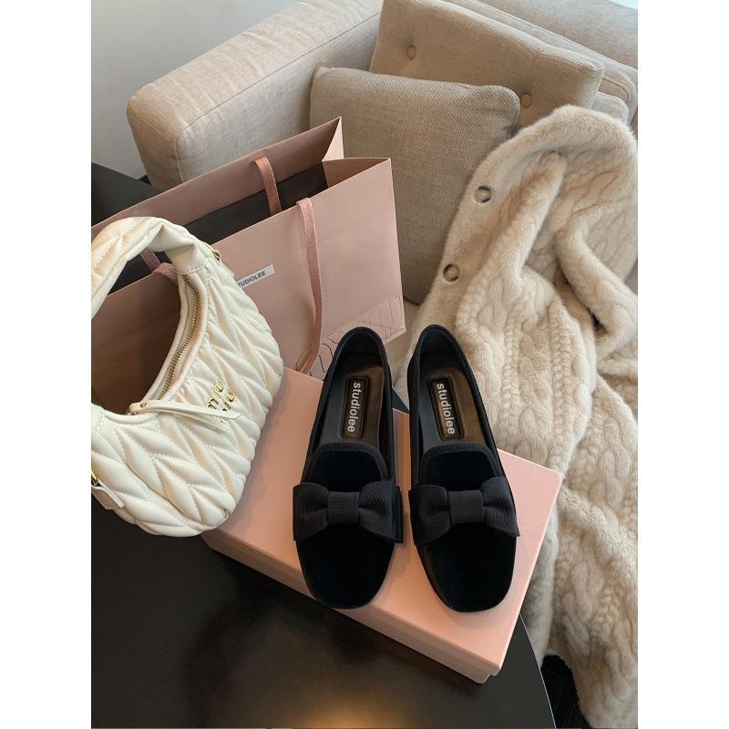 Wersja ze skóry owczej~ Matka winogron, ten sam styl, miu, jeden pantofel z aksamitną kokardą, jeden pantofel w stylu retro mokasynów, damskie buty pojedyncze.