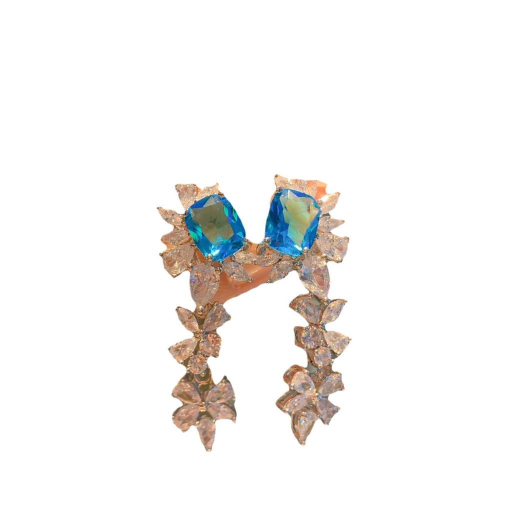 Clearance sale at a loss European and American light luxury petal zircon earrings earrings s111 silver needle fringed earrings jewelry