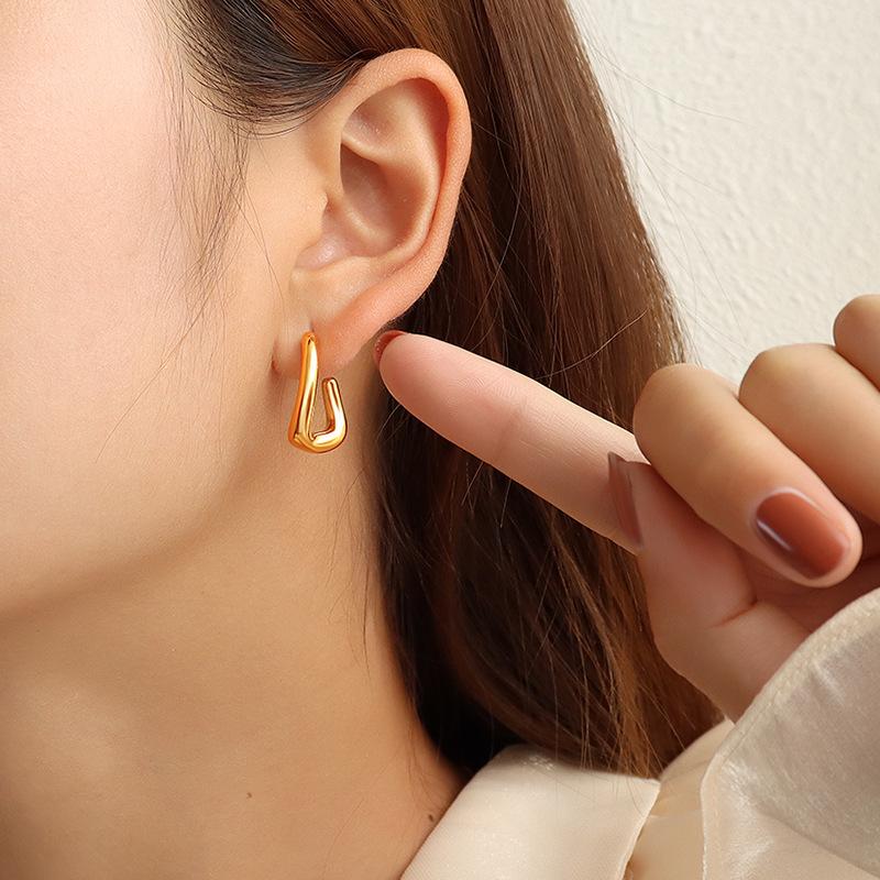 18K Gold-Plated Titanium Steel C-Shaped Slimming Earrings