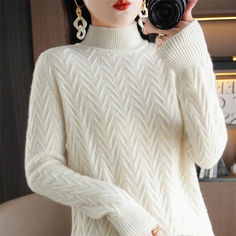 Women's Jacquard Chic Knitwear - Stylish Loose Half-High Neck Sweater for Spring/Autumn