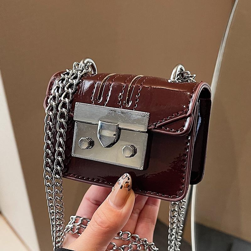 Mini Patent Leather Glossy Ladies Lipstick Crossbody Bag Elegant Women s Chic Lock Catch Chain Shoulder Bags Exquisite Handbag Mini(Max Length<20cm)