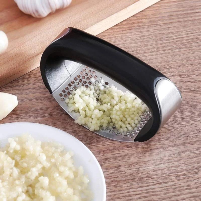1pcs Kitchen manual garlic press stainless steel garlic press vegetable household gadget accessories