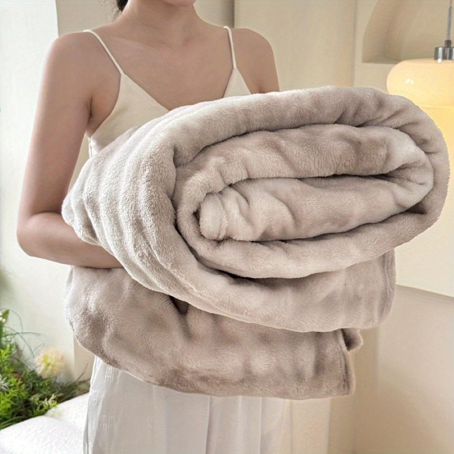 Soft Velvet Bubble Flannel Blanket. Skin-friendly & Silky for Bedroom, Sofa, Travel, or Summer Use. Comfortable & Cozy!