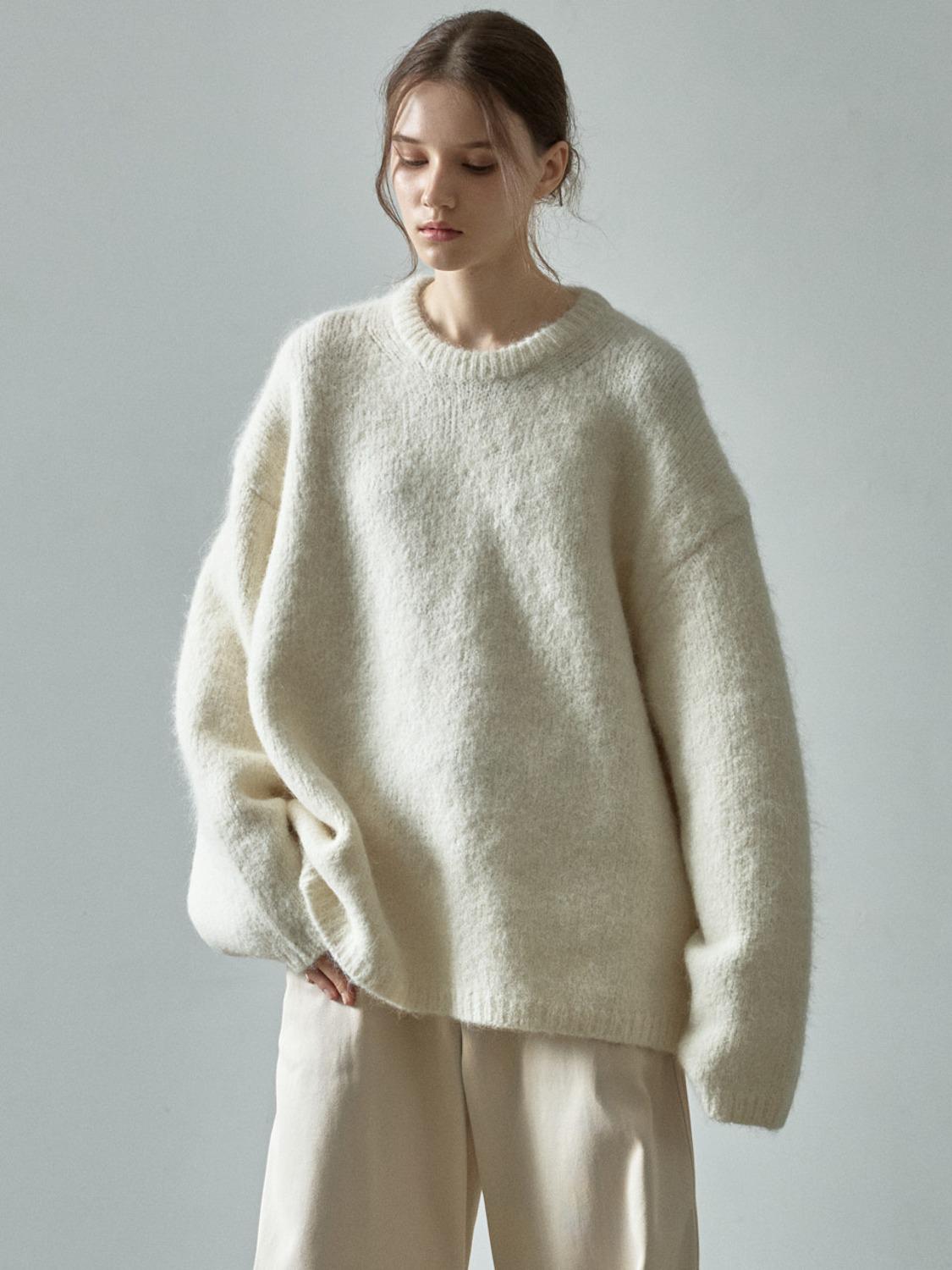 

Свободный теплый свитер из шерсти альпаки с узором в горошек — простой круглый вырез, спущенные плечи, для осени/зимы. One Size слоновая кость/белый