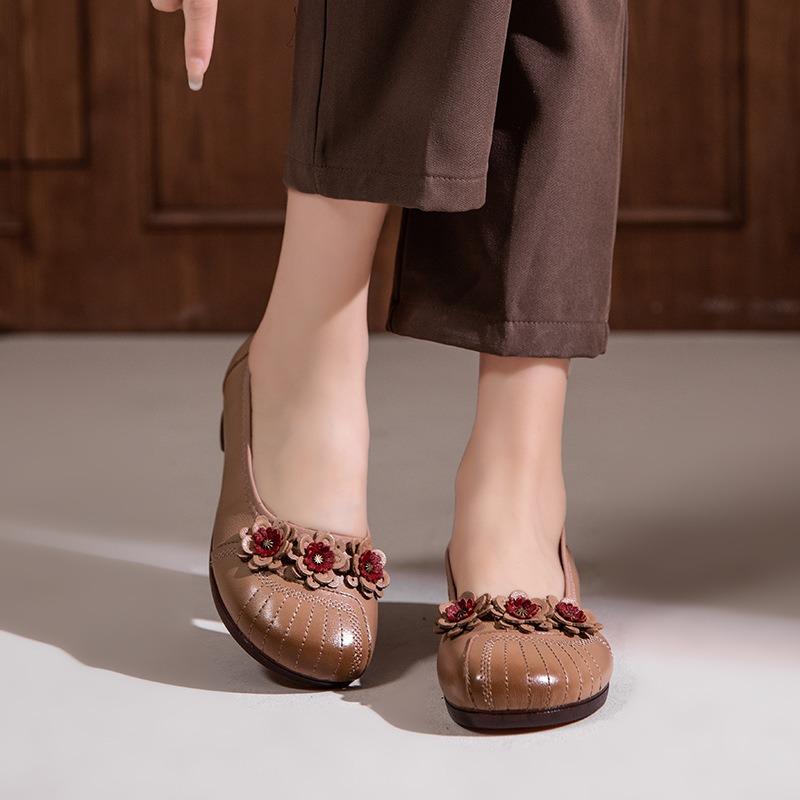 Leather mother shoes beef tendon flat heel shallow mouth round head medium and old flower dancing single shoes women