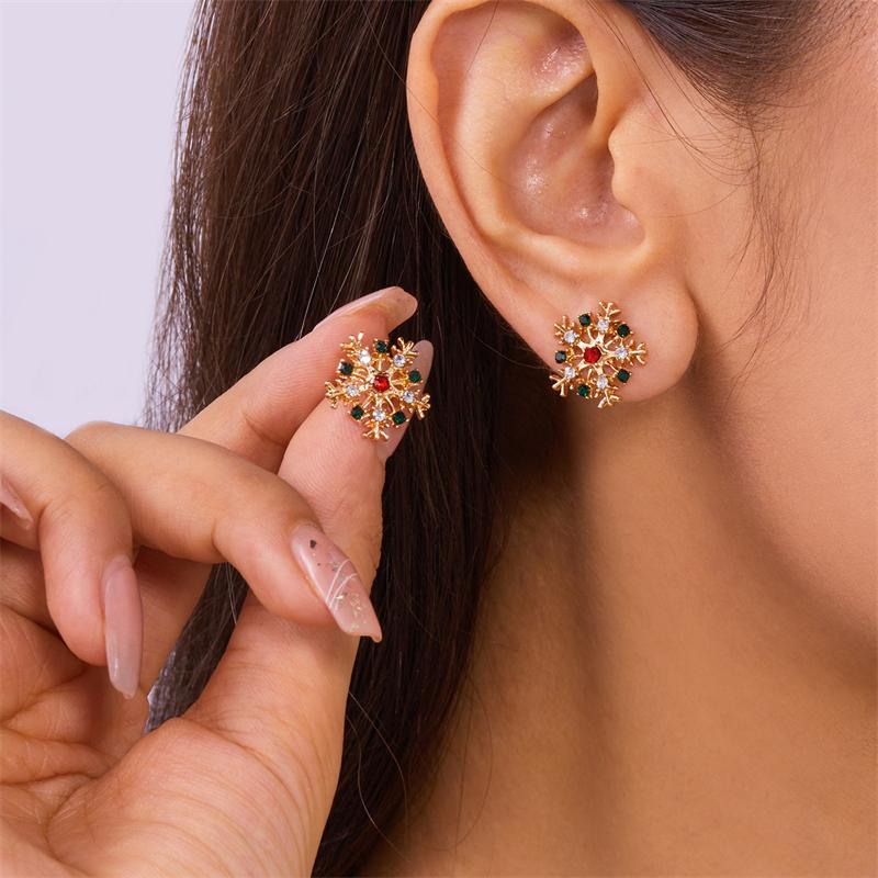 Exquisite Colorful Snowflake Inlaid Rhinestone Stud Earrings For Ladies Sparkle Simple Elegant Charm Party Zircon Gift