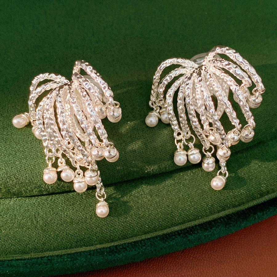 18k Gold Plated Firework Pearl Ear Clips - Elegant, Versatile & Luxurious Design