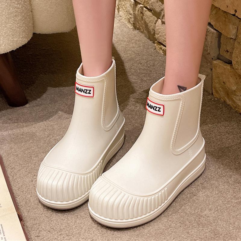 Fashion Solid Rain Boots Women Fleece Platform Rain boots Non-Slip Boots Women Ankle Rubber Boots Outside Slip-on Water Shoes