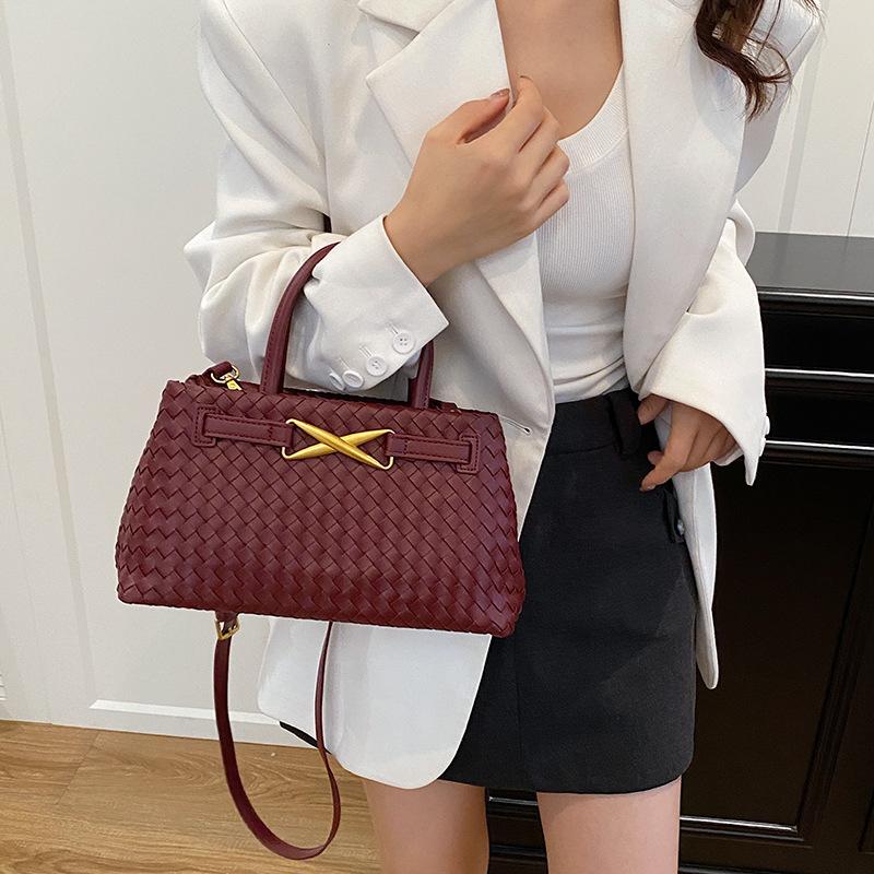 New French woven bag femininity versatile commuter handbag metal bow shoulder messenger bag